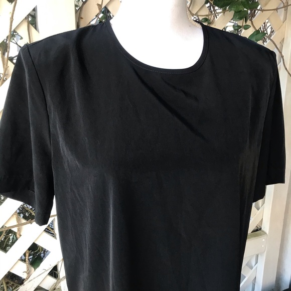 Moder Essentials Top. - Picture 2 of 8